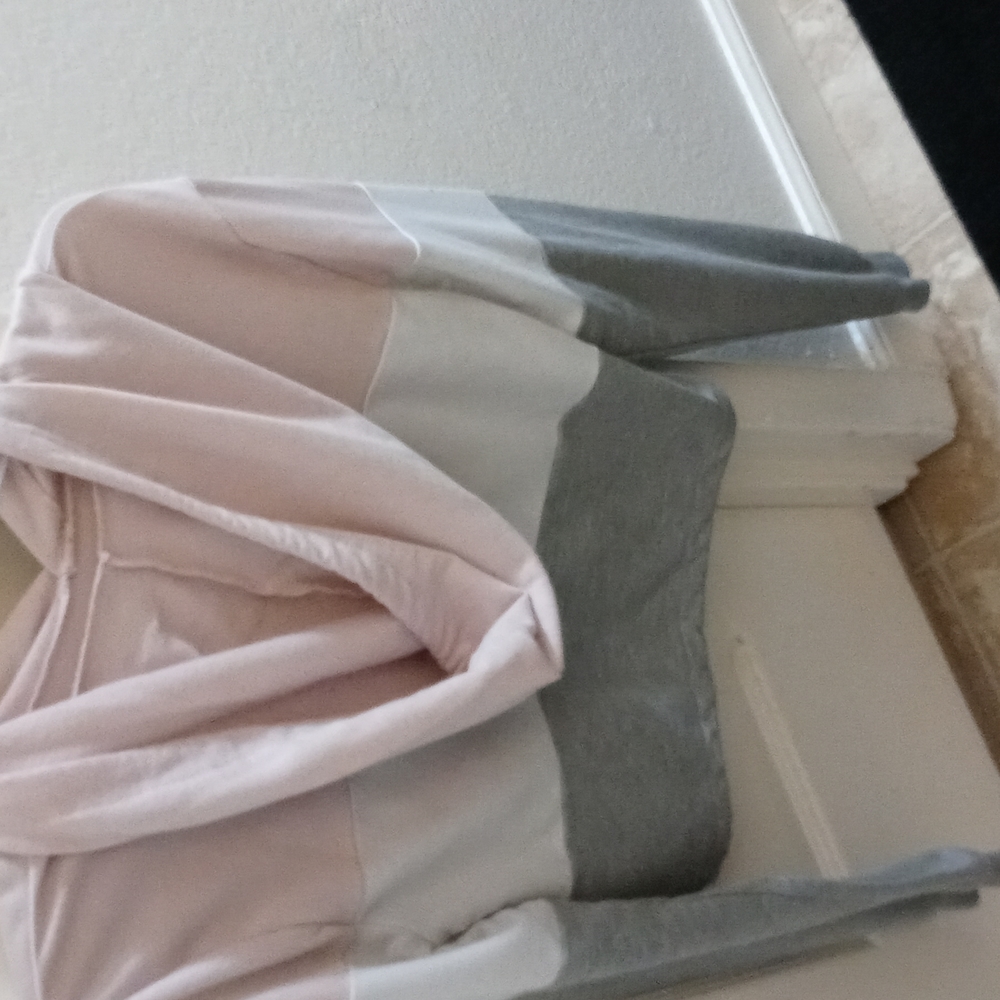 Pink,White,Grey,Drawstring,Adjustable Bottom - Picture 2 of 4